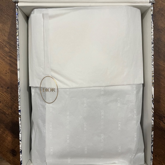 Dior Toiletry Bag - Picture 2 of 10